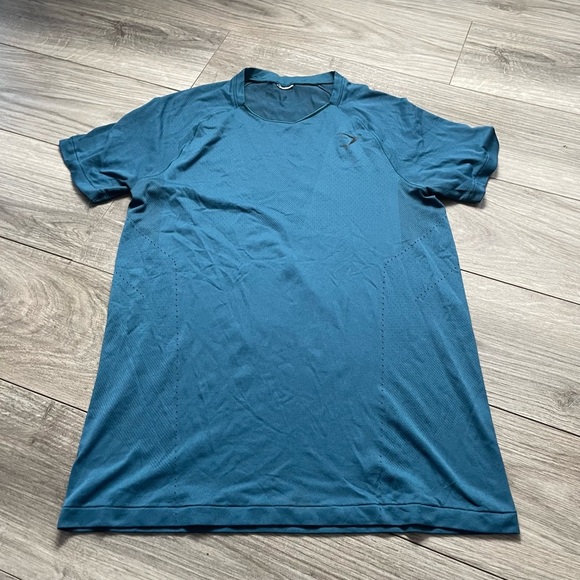 Gymshark‎ Shirt - Picture 1 of 5